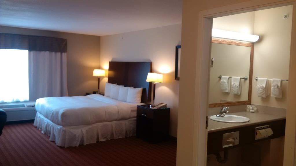 Sigma Inn & Suites Hudson'S Hope Hudsons Hope Экстерьер фото