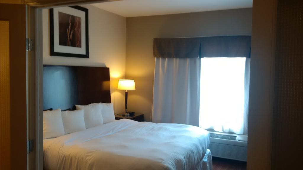 Sigma Inn & Suites Hudson'S Hope Hudsons Hope Экстерьер фото