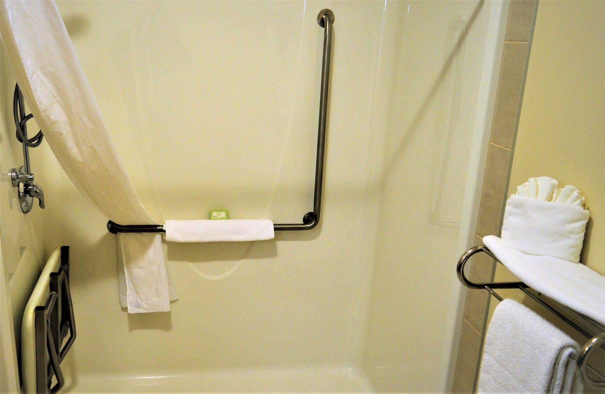 Sigma Inn & Suites Hudson'S Hope Hudsons Hope Экстерьер фото