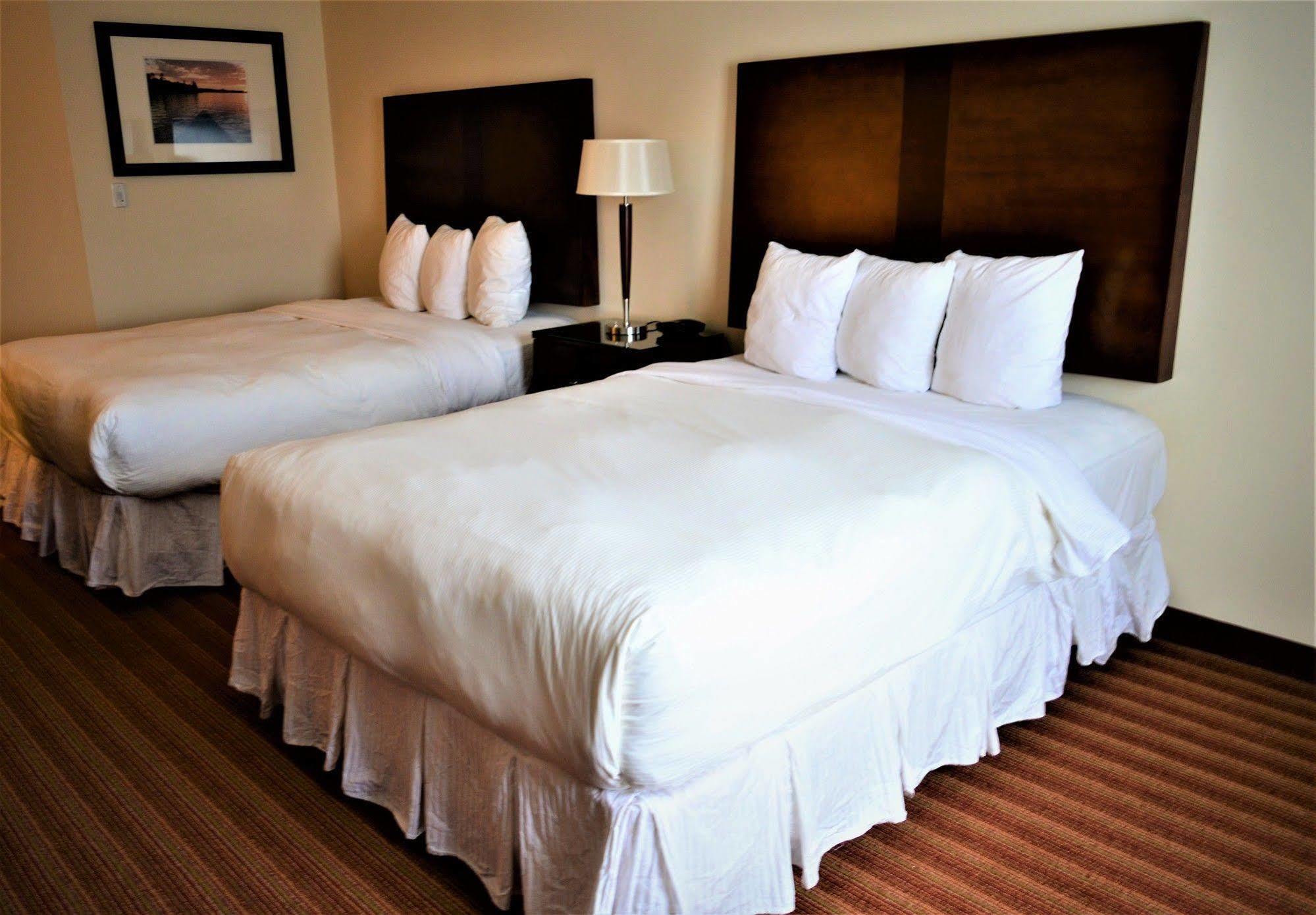 Sigma Inn & Suites Hudson'S Hope Hudsons Hope Экстерьер фото